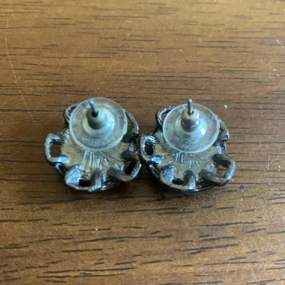 Bundle of 3 Pairs of Large Stud Earrings - Picture 11 of 12